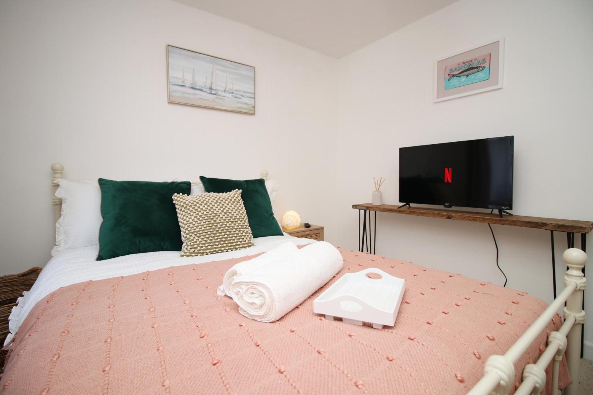 Little Gem In The Mumbles! Fishermans Cottage With Log Burner, Dog Friendly And Welcome Breakfast Hamper! Dış mekan fotoğraf