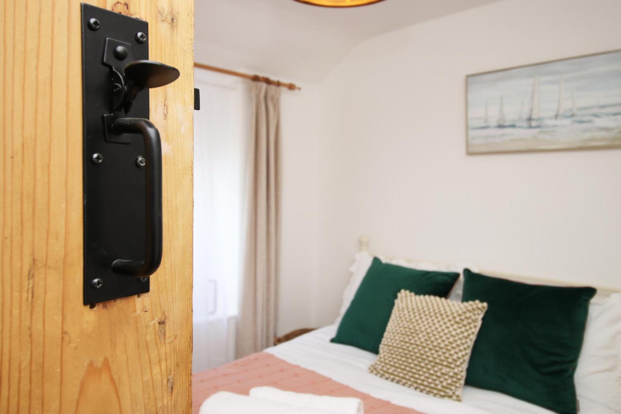 Little Gem In The Mumbles! Fishermans Cottage With Log Burner, Dog Friendly And Welcome Breakfast Hamper! Dış mekan fotoğraf