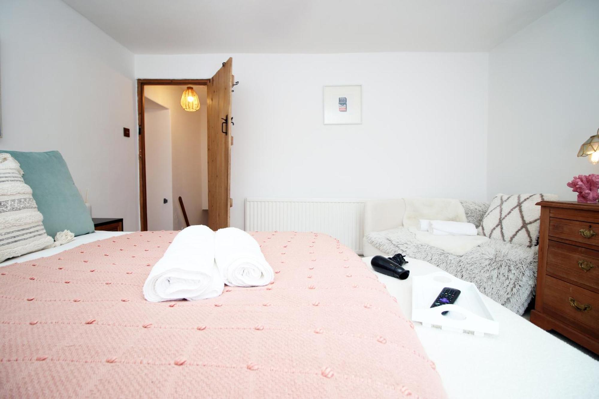 Little Gem In The Mumbles! Fishermans Cottage With Log Burner, Dog Friendly And Welcome Breakfast Hamper! Dış mekan fotoğraf